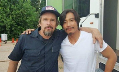 Lee Byung Hun And Ethan Hawke Show Off Their Friendship On Set Of 'The Magnificent Seven'