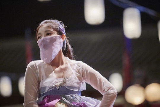 Watch: Kim Yoo Jung Is Absolutely Captivating In Traditional Dance Scene For 