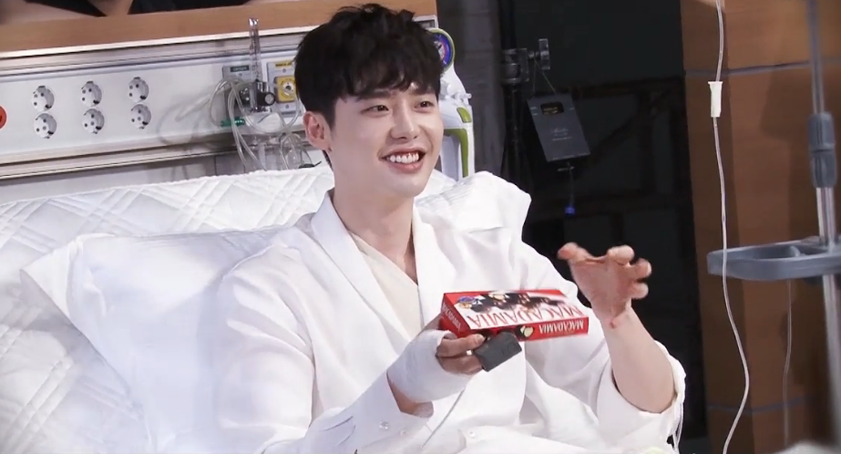 Watch: 'W' Shares Compilation Of Lee Jong Suk Clips From Script Reading To Filming Of Recent Episodes