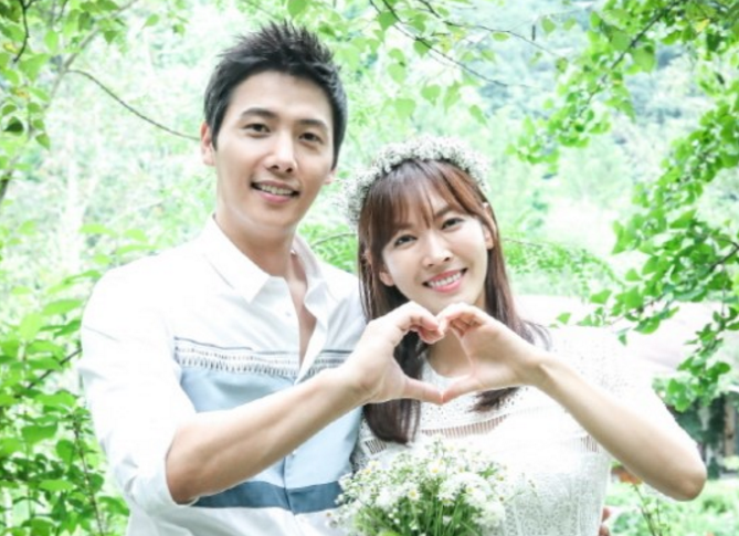 Actors Kim So Yeon And Lee Sang Woo Revealed To Be Dating