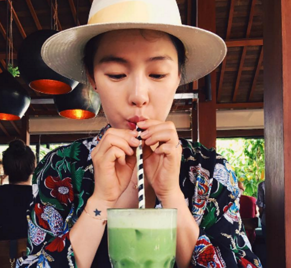 Kahi Unveils Baby Bump Progress Through Photo Taken In Bali