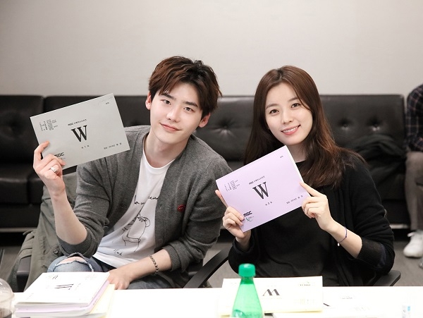'W' Writer To Reveal Scripts For Episodes 1-15 Before Finale