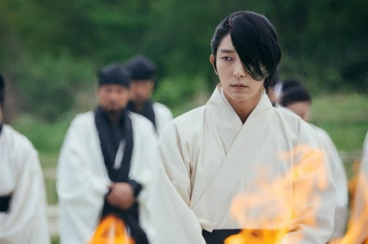 Lee Joon Gi Shares Concerns On Wearing A Mask For 'Scarlet Heart: Goryeo'