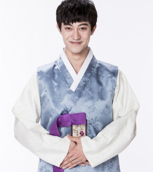 Kwak Dong Yeon Reveals His Chuseok Wish For 'Moonlight Drawn By Clouds'