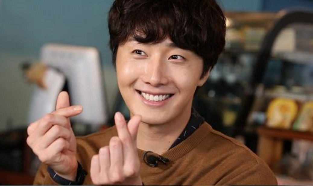 Jung Il Woo Wants A Role Like Song Joong Ki's In 'Descendants Of The Sun'