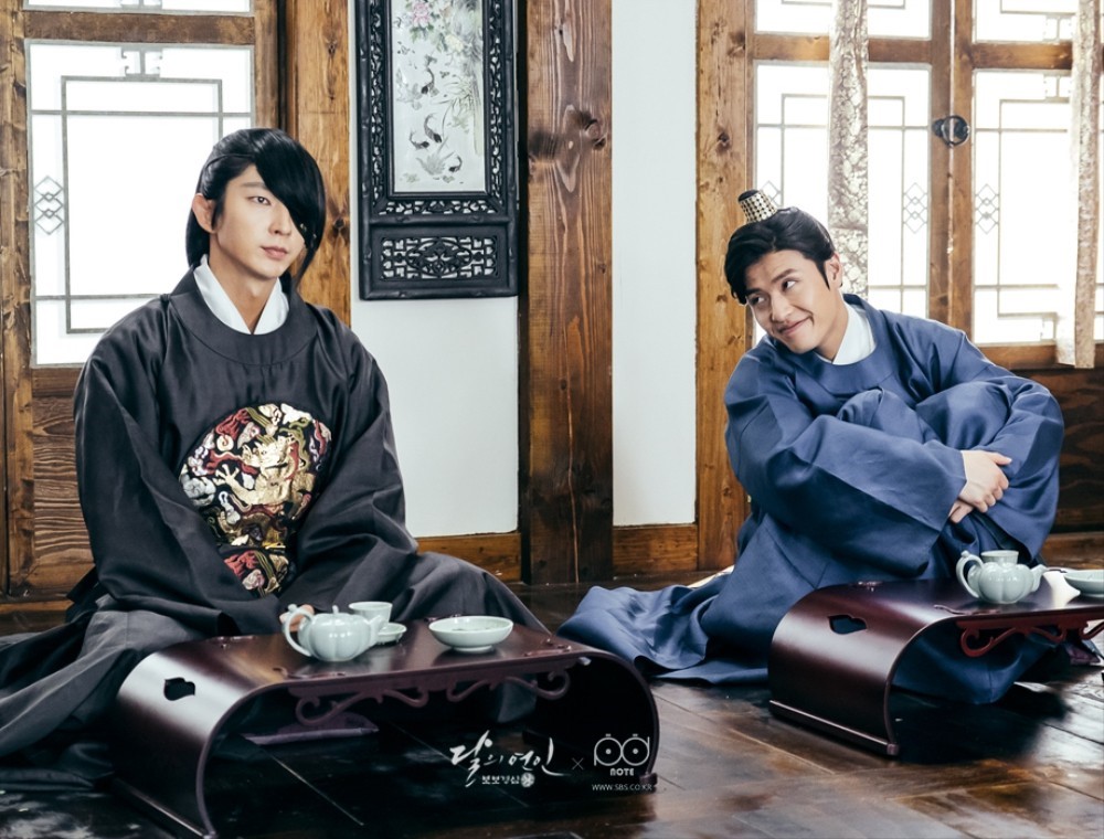 Kang Ha Neul Shares Cute Origin Story Of His Friendship With Lee Joon Gi Prior To 'Scarlet Heart: Goryeo'