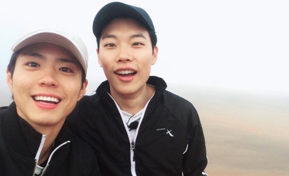 Ryu Jun Yeol Adorably Jokes About Park Bo Gum During Birthday Fan Meeting