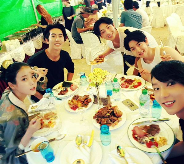 Lee Joon Gi Shares Cute Shot Of Cast From Behind The Scenes Of 'Scarlet Heart: Goryeo'