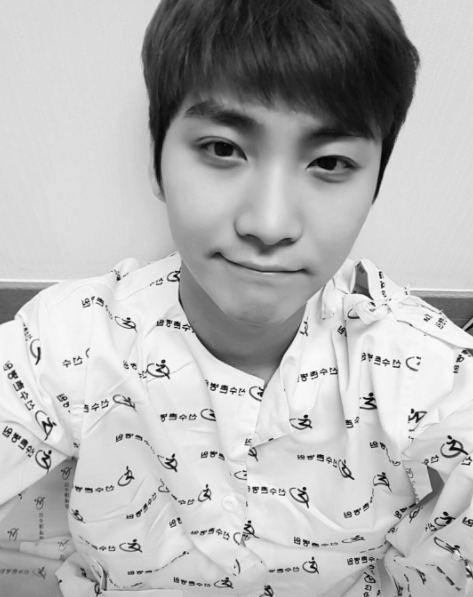 Ftisland S Song Seung Hyun Undergoes 2nd Hand Surgery Tells Fans Not To Worry Soompi