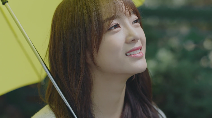 Kim Sejeong Sweeps Real-Time Charts With 