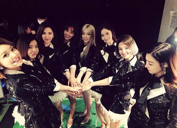 10 Things Every K-Pop Concertgoer Can Relate To