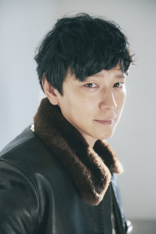 Kang Dong Won Reveals What Convinced Him To Visit The YG Building
