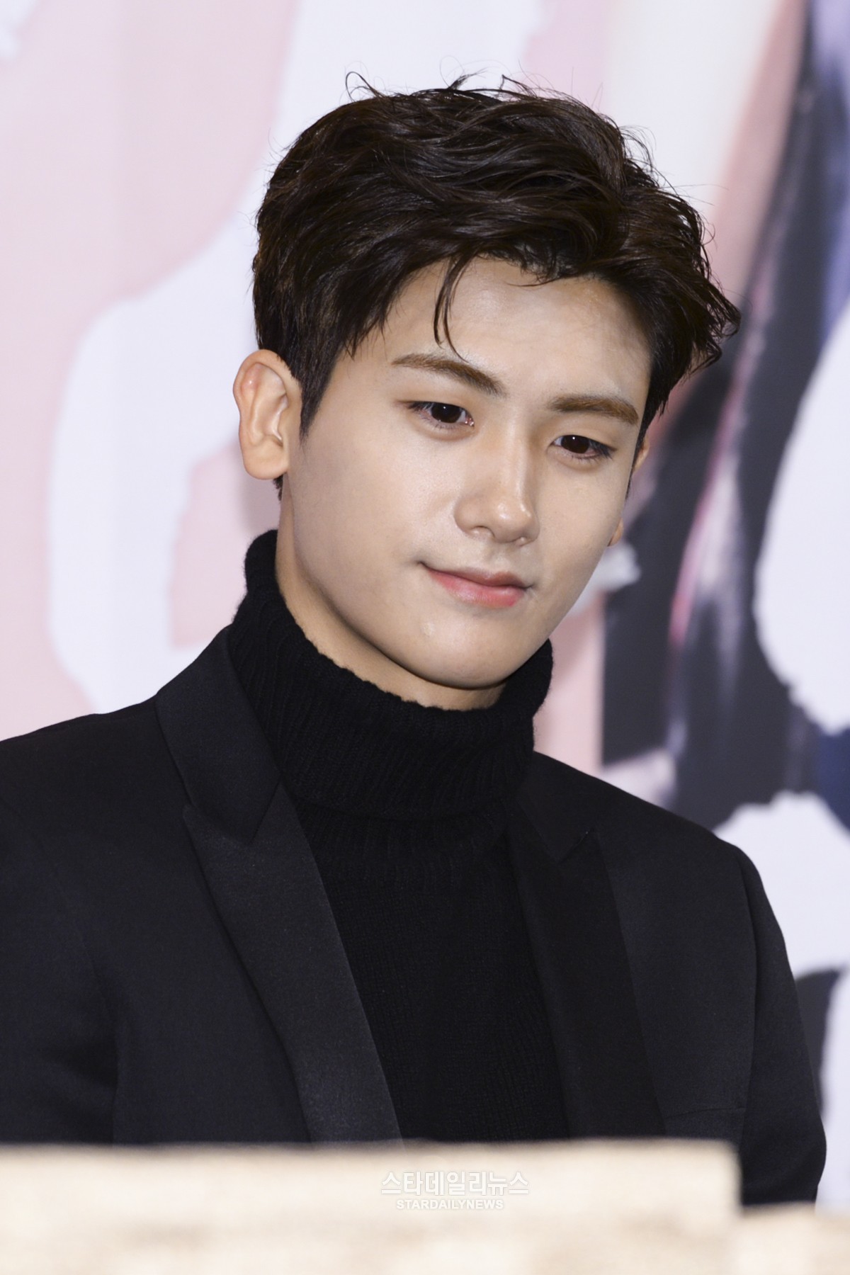 ZE:A's Park Hyung Sik Candidly Discusses Overcoming The Difficulties Of His 'Hwarang' Role
