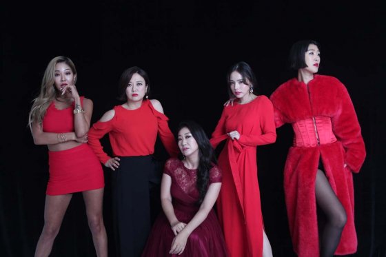 Jessi And Min Hyo Rin's Reps And 'Sister's Slam Dunk' PD Respond To Season 2 Casting Reports
