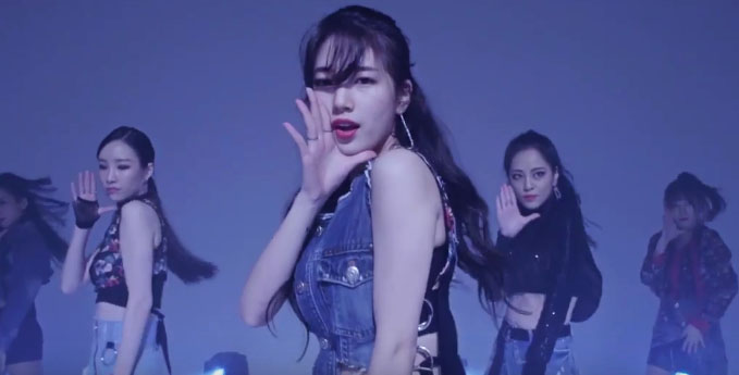 Suzy Shows Off Seductive Choreography In 