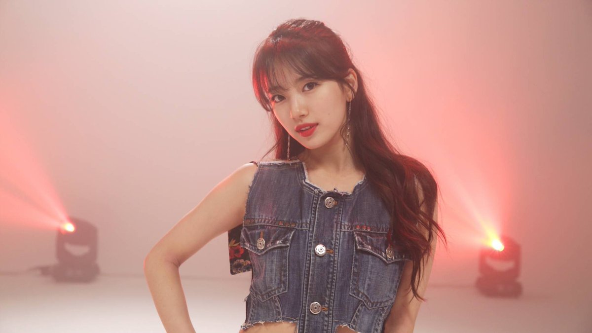 Suzy's Contract With JYP Ends This Spring