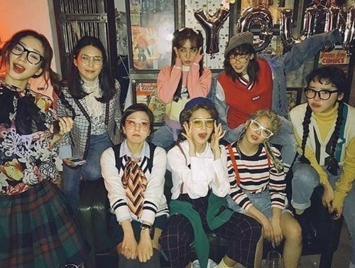 Girls' Generation's Sooyoung Celebrates Her Birthday In Retro-Style With Members