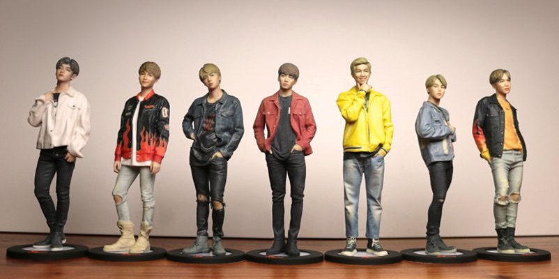 Jimin Has A Ball Playing With BTS's Limited Edition Figurines