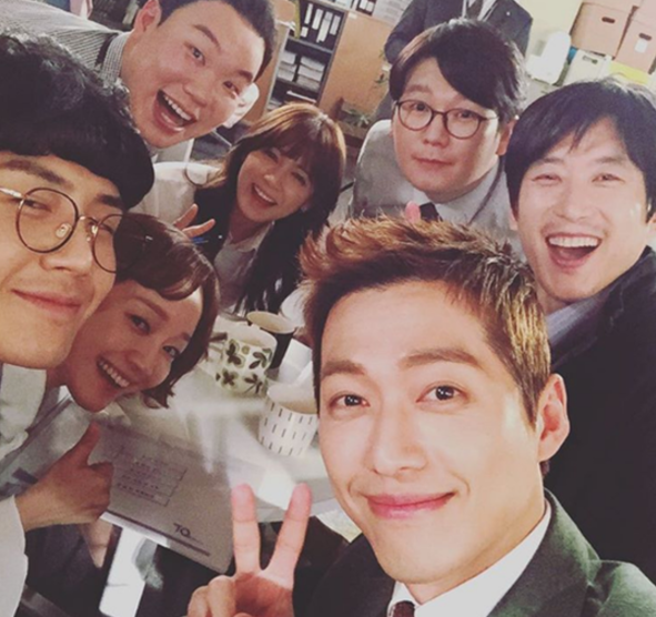Namgoong Min Displays Team Chemistry With Cast Of 'Chief Kim'