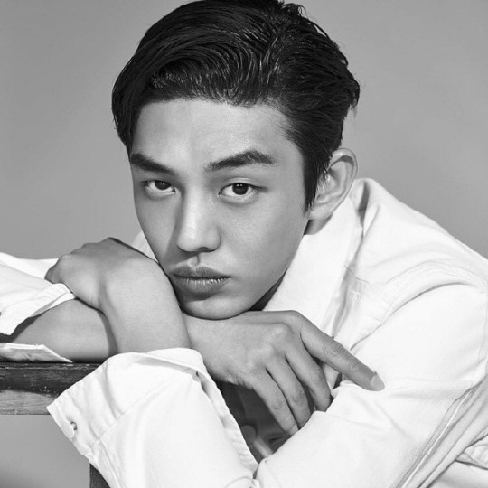 Yoo Ah In Steps Forward To Address Speculations Of Enlistment Evasion
