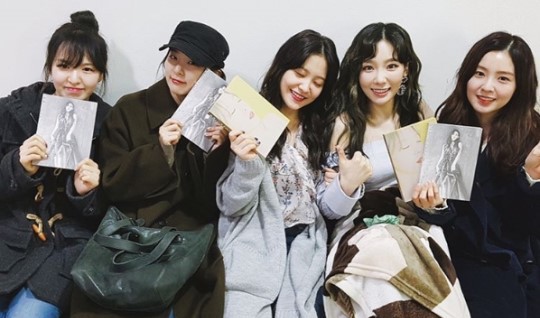 Girls' Generation's Taeyeon Thanks Red Velvet For Their Late-Night Show Of Support