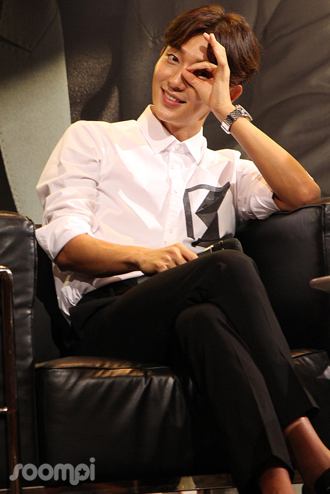 Lee Joon Gi Wins Hearts At His First Singapore Press Conference In 13