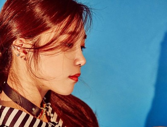 Apink's Jung Eun Ji To Make Solo Comeback