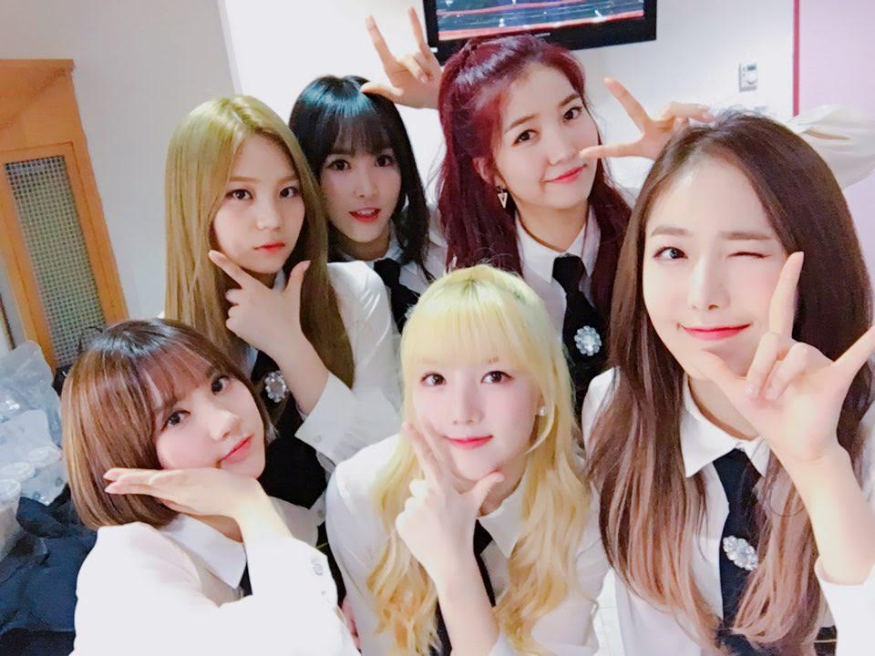 GFRIEND Members Reveals What Item They All Simultaneously Got This Year