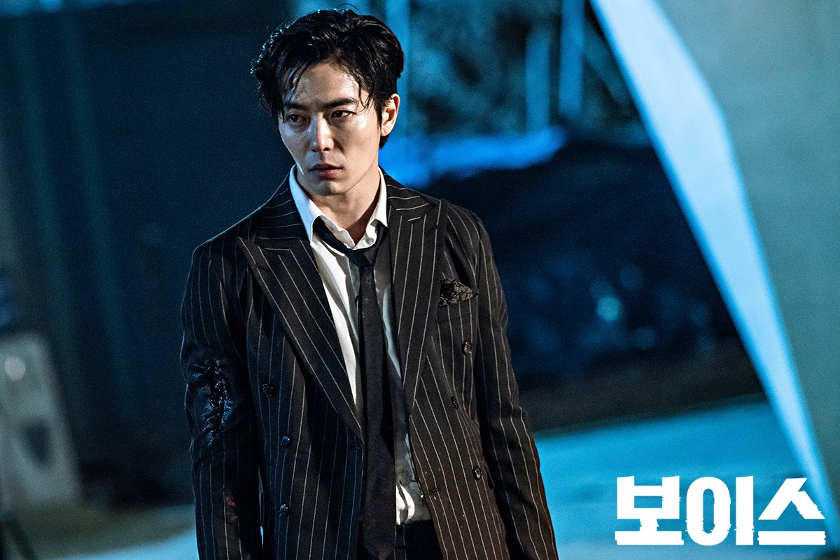 Kim Jae Wook Discusses Plus Side To Playing His Evil 'Voice' Character