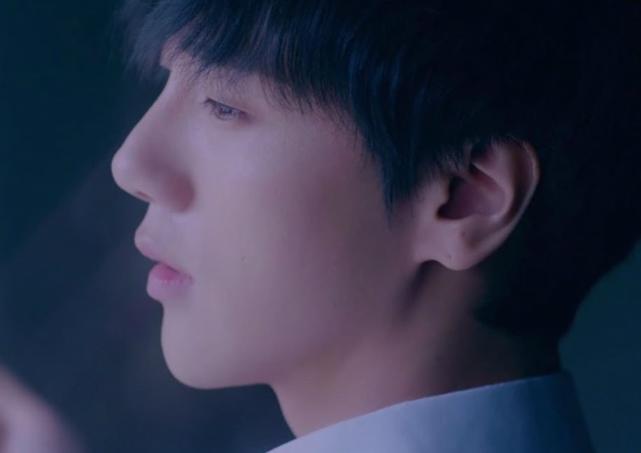 Imagini pentru yesung paper umbrella