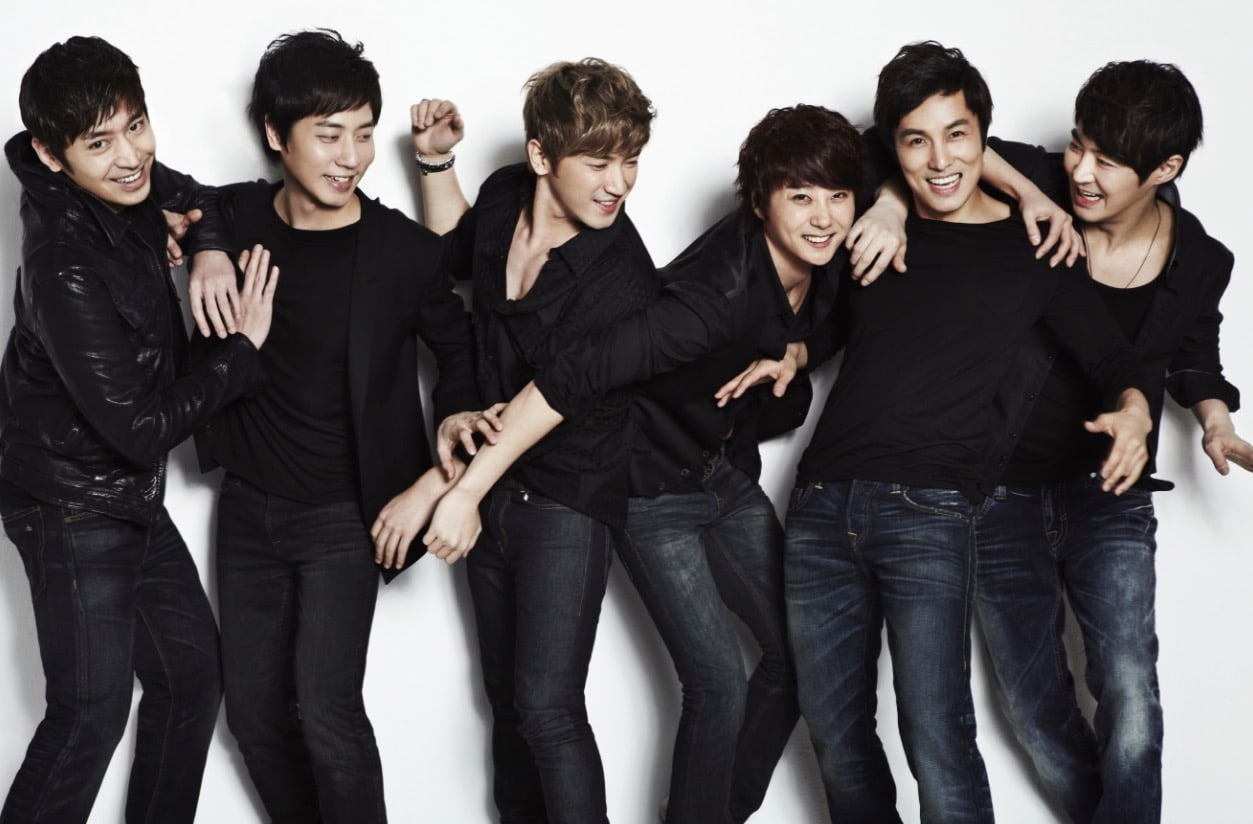Shinhwa's Agency Says That Shinhwa Members Didn't Know About Eric And Na Hye Mi's Marriage