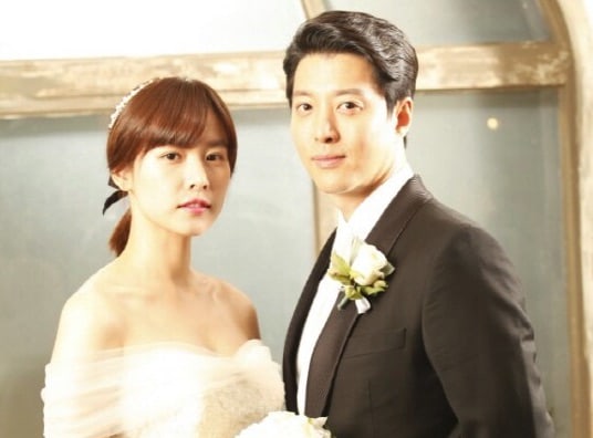Jo Yoon Hee And Lee Dong Gun Revealed To Have Held Private Wedding Ceremony Today