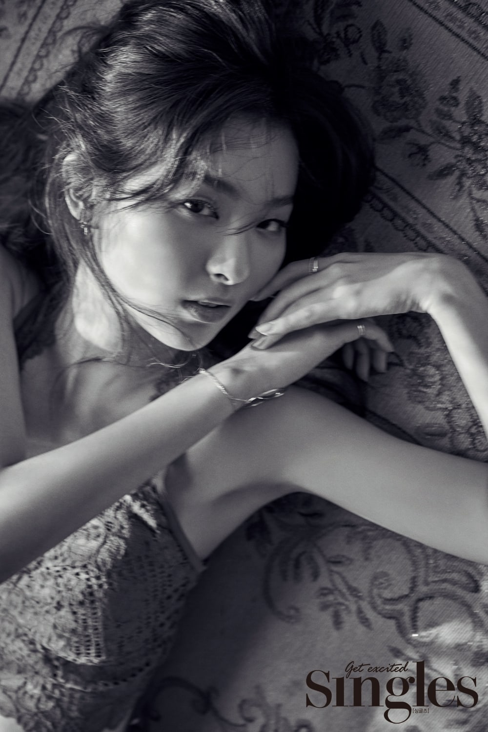 Seulgi dalam majalah Singles