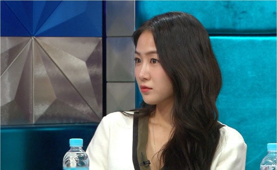 SISTAR's Soyou Confesses Negative Comments Had Her Consider Plastic Surgery