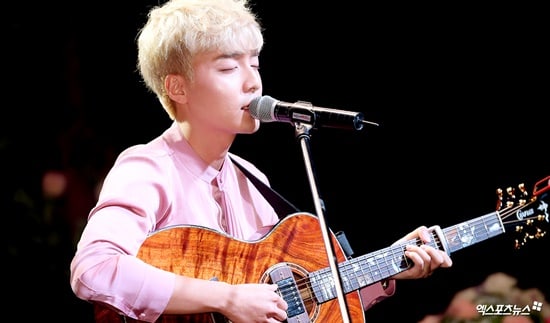 Roy Kim Is Grateful To Idol Groups Like EXO And BTS For Bringing K-Pop To All Corners Of The World
