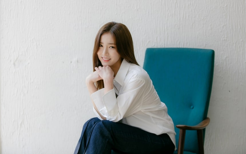 Shin Se Kyung Renews Contract With Namoo Actors And Continues 15-Year Working Relationship