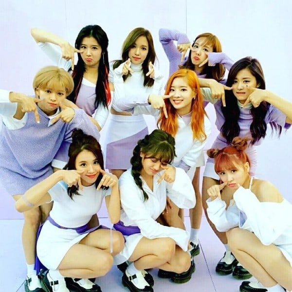JYP Choreographer Shares Why He Thinks TWICE's 'TT' Dance Is Popular In Japan