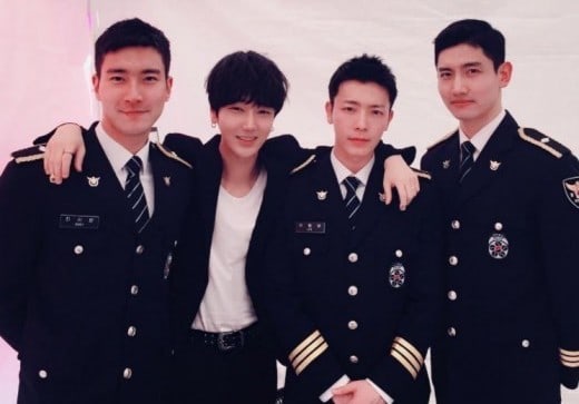 Super Junior's Yesung Shares Photo From Reunion With Choi Siwon, Donghae, And TVXQ's Changmin