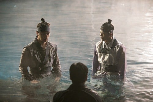 Yeon Woo Jin Talks About Filming Underwater With 2PM's Chansung For 'Queen For 7 Days'