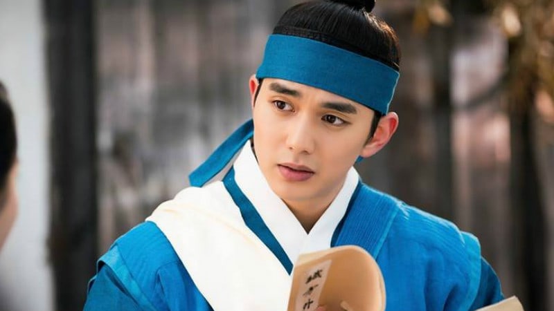 Yoo Seung Ho Revealed To Have Lost 5 Kilograms While Filming Nonstop For 'Ruler: Master Of The Mask'
