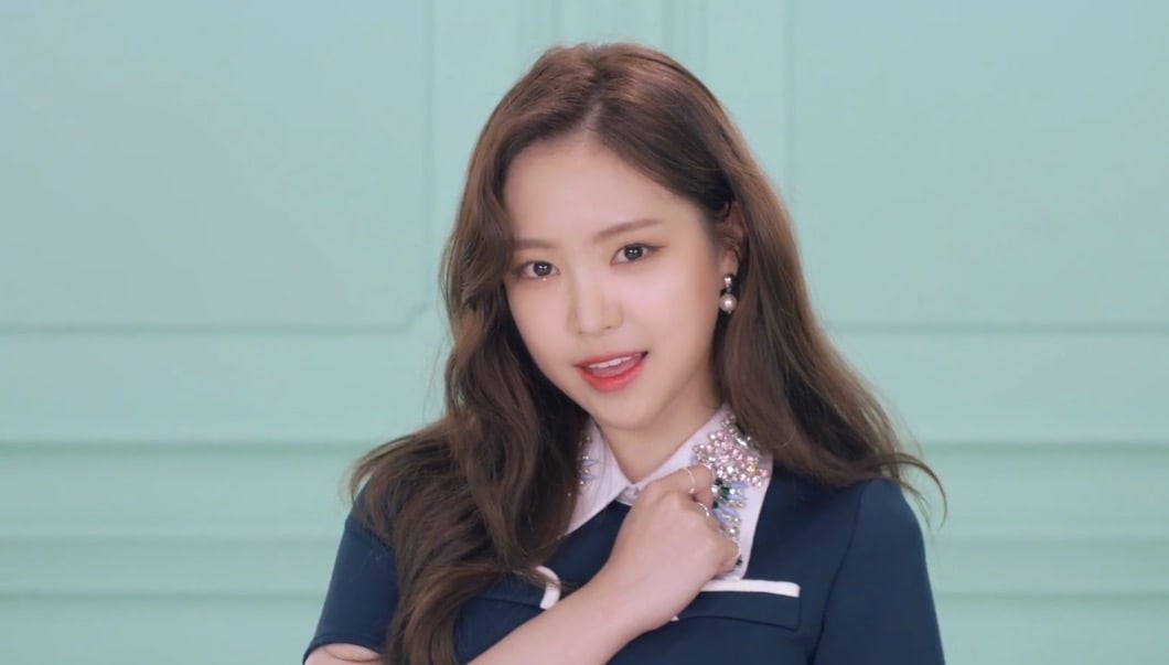 Update: Apink's Naeun Is Mesmerizing In New Teasers For 'Pink UP'