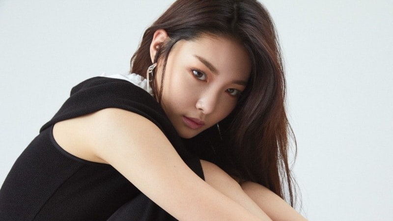 Kim Chungha Talks About Her Rise On Music Charts And A Girl Group She Looks Up To