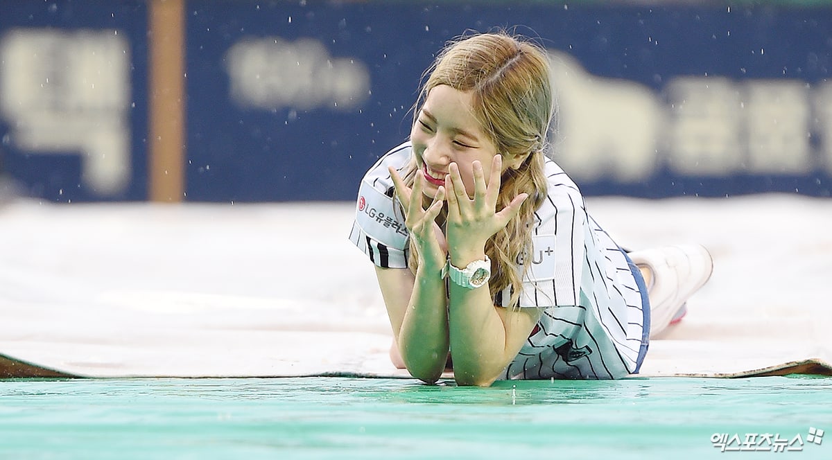 Watch: TWICE's Dahyun Makes The Most Of Canceled Baseball Game Where She Was To Throw First Pitch