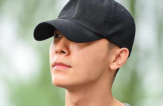 Super Junior's Donghae Expresses His Love For Fans As He Is Discharged From Military