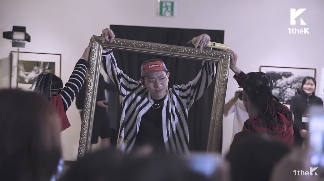 Watch: Block B's Zico Surprises Art Exhibition Goers With Special Performance Of 'Artist'