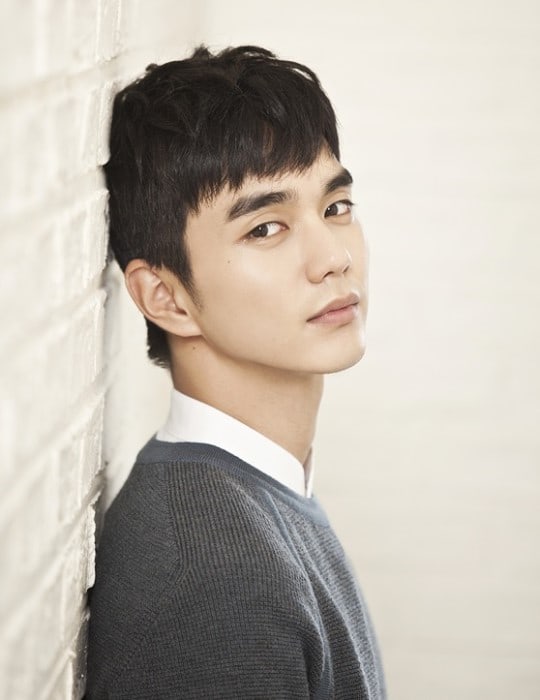 Yoo Seung Ho Opens Up About His Love Life And Growing Up As A Child Actor