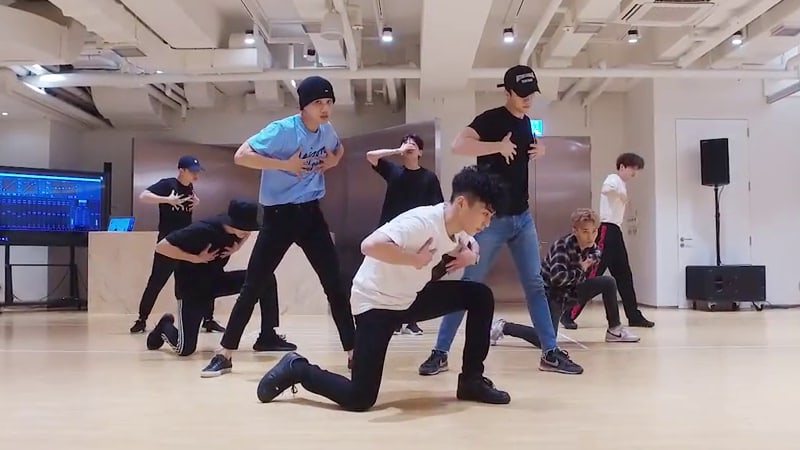 Watch: EXO Unveils Dance Practice Video For 