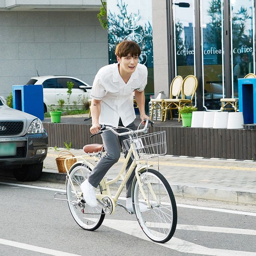 JYJ’s Kim Jaejoong Transforms Into His Student Role In New Stills For “Manhole”
