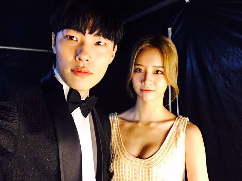 Breaking: Girl's Day Hyeri Reportedly Dating Actor Ryu Jun Yeol
