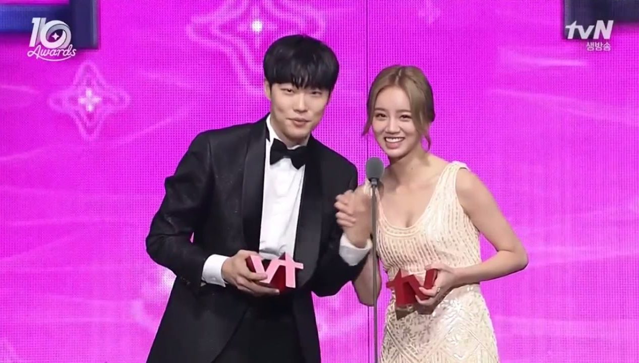 Fans Look Back On Girl's Day's Hyeri And Ryu Jun Yeol's Past Cute Moments After Dating News
